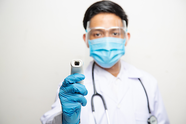 포토 JPG 해외이미지 배너 남자 과학 장갑 백그라운드 컨셉 청진기 새로움 거리 파노라마 병원 가면 한명 글로벌 미국 고통 환자 의사 성장 덮개 긴급 실험실 바이러스 질병 이슬람교 측정 예방 감염 온도 고무 경보 백신 소셜 전염병 증상 해외포토 1 잡화 감정 종교 북아메리카 의학 의료기기 촬영기법 실험 사람 의료진 뚜껑 파일형식 이미지허브