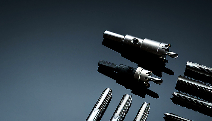 포토 JPG 해외이미지 직업 산업 부분 유리 탁자 사람없음 세트 금속 검은색 어둠 기계 장비 도구 나사 죽음 구멍 작업실 실 가장자리 끝 수리 어플리케이션 제조 은색 자르기 무거움 정비공 공학 토막 송곳 알루미늄 직진 철강 커터 하드웨어 공급 해외포토 교육 컬러 가구 모션 재질 컴퓨터 공구 기술자 둘레 무게 파일형식 이미지허브