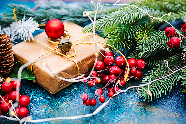 포토 JPG 해외이미지 리본 백그라운드 컨셉 크리스마스 겨울 공 휴가 프레임 선물 사람없음 장식 초록색 세트 상자 축제 바위 시멘트 설정 콘크리트 카피스페이스 해외포토 계절 기념일 컬러 공백 돌_바위 파일형식 이미지허브