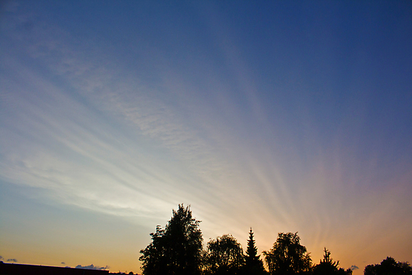 포토 JPG 해외이미지 구름 응시 백그라운드 오렌지 자연 하늘 날씨 그림자 풍경 사람없음 여름 파란색 빛 햇빛 태양 노란색 일출 어둠 일몰 줄무늬 새벽 광선 관찰 그리기 저녁 그림 컬링 쓰다듬기 해외포토 자연요소 시선 계절 컬러 무늬 과일 모션 겨울스포츠 노을 야간 생태계 파일형식 이미지허브