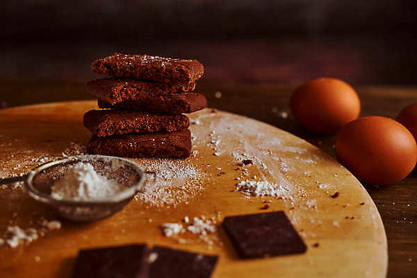 포토 JPG 해외이미지 접시 포크 재료 추상 건강 사람없음 초콜릿 여러개 견과류 씻기 상품 묘사 오브젝트 보리 위치 토핑 아몬드 모음 스펀지 건포도 구성 부스러기 카카오 해외포토 식기 다수 무늬 포도 디저트 곡류 청결 건과일 파일형식 이미지허브