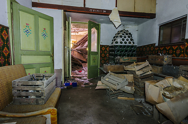 포토 JPG 해외이미지 벽 건축양식 창문 주택 이야기 사람없음 건물 탐험 역사 빌라 천연기념물 발견 떠남 무인 옛날 파멸 해외포토 건축물 건축 컨셉 모션 파일형식 소멸 이미지허브