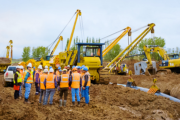 포토 JPG 해외이미지 직업 산업 선 밭 자연 노동자 사람없음 야외 햇빛 힘 기계 장비 흐름 에너지 화물 제조 연결 헬멧 땅 불도저 철 기중기 준비 러시아 가스 진흙 고정 북쪽 공학 남쪽 배수구 실린더 줄서기 철강 파이프라인 공급 방식 튀르키예 해외포토 교육 유럽 아시아 컨셉 농업 모션 태양 운송업 중장비 보호장비 방향 생태계 파이프_관 파일형식 이미지허브