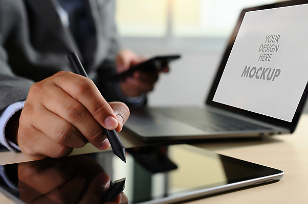 포토 JPG 해외이미지 라이프스타일 커피 선 백그라운드 인터넷 비즈니스 탁자 주택 직장 관리 사람 사람없음 내부 목재 노트북 컴퓨터 사무실 우주 스크린 공책 웹 공백 방 타이핑 업무 작업 오픈 작업실 메시지 닫기 도서관 정상 책상 복고 내추럴 옛날 목업 스타일 해외포토 나무 교육 음료 가구 회사 재료 모션 문구용품 건물 생활 전자제품 파일형식 이미지허브