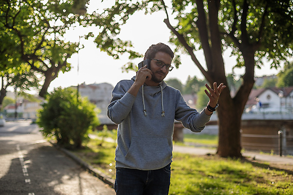 포토 JPG 해외이미지 라이프스타일 손 남자 컨셉 인터넷 통신 모바일 세포 한명 사람 스마트폰 핸드폰 잡기 어플리케이션 연결 스마트 소셜 네트워킹 해외포토 1 모션 생활 신체부위 전자제품 스마트기기 네트워크 파일형식 이미지허브