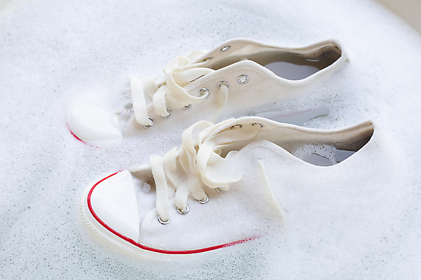 포토 JPG 해외이미지 운동화 사람없음 빨래 비누거품 해외포토 신발 가사 거품 파일형식 이미지허브