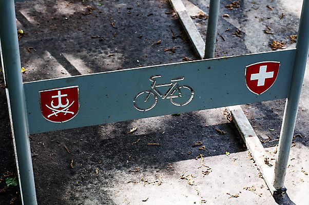 포토 JPG 해외이미지 나무 계절 공원 도로 길 여행 잎 벤치 오렌지 자연 휴식 풍경 사람없음 야외 가로 빨간색 초록색 여름 빛 컬러풀 노란색 평화 걷기 고요 안개 가을 숲 신비 11월 뉴욕 내추럴 무한 해외포토 식물 공공시설 컬러 컨셉 의자 과일 교통시설 모션 날씨 미국 날짜 생태계 파일형식 이미지허브