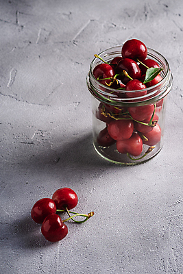 포토 JPG 해외이미지 유리병 실내 사람없음 체리 담기 해외포토 과일 모션 병_용기 내부 파일형식 이미지허브