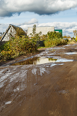 포토 JPG 해외이미지 도로 모래 잎 잔디 사람없음 세로 물 흙 가을 도시 보행자 위험 가난 바퀴자국 통로 러시아 점토 진흙 나쁜 깨짐 러시아인 생태학 소름 해외포토 자연요소 서양인 식물 계절 교육 감정 유럽 길 컨셉 교통시설 자국 파일형식 이미지허브