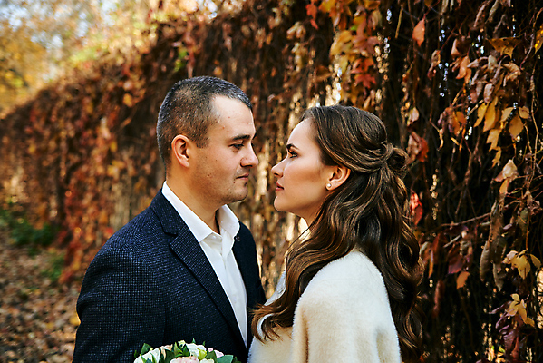포토 JPG 해외이미지 백인 라이프스타일 커플 공원 여자 남자 딸 행복 결혼 2 가족 관계 자연 결혼식 엄마 남편 휴가 함께함 사랑 미소 사람 성인 야외 두명 여름 부모 흰색 축하 아내 아빠 해외포토 서양인 계절 공공시설 감정 컬러 컨셉 표정 이벤트 생활 생태계 파일형식 이미지허브