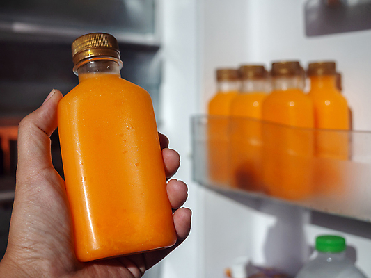 포토 JPG 해외이미지 손 음료 오렌지 과일 유리 귤 건강 사람없음 물 여름 라벨 냉동 얼음 주스 젖음 추위 흰색 신선 잡기 달콤 맛 상품 시원함 컨테이너 플라스틱 갈증 상쾌 유기농 정사각형 심플 냉장고 보여주기 C 줄서기 스타일 브랜딩 해외포토 자연요소 도형 웰빙 알파벳 계절 감정 산업 컬러 컨셉 모션 재질 프레임 신체부위 가전제품 파일형식 이미지허브