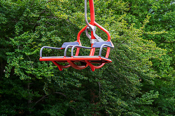 포토 JPG 해외이미지 나무 유럽 스포츠 여행 의자 교통시설 자연 휴가 산 파노라마 풍경 사람없음 야외 빨간색 초록색 여름 여행객 맑음 승차 숲 언덕 휴양지 리프트 해외포토 식물 계절 나라 컬러 가구 교통 모션 날씨 촬영기법 사람 장소 시설 생태계 파일형식 이미지허브