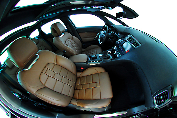 포토 JPG 해외이미지 디자인 여행 의자 비즈니스 교통시설 자동차 실내 안전 사람없음 내부 문 장비 벨트 바퀴 운전사 가죽 승합차 승객 계기판 자동 해외포토 직업 잡화 육상교통 가구 교통 승용차 시설 파일형식 이미지허브