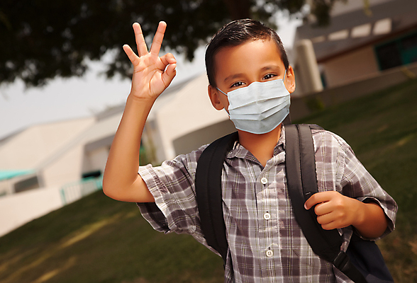 포토 JPG 해외이미지 학생 배너 남자 어린이 배낭 학교 한명 사람 소년 야외 걷기 바이러스 보호 신학기 예방 히스패닉 초보 해외포토 1 교육 컨셉 가방 모션 파일형식 이미지허브