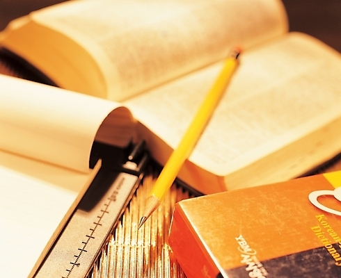 포토 JPG 백그라운드 비즈니스 문구용품 근접촬영 사람없음 연필 사무용품 공책 오브젝트 사전 영어사전 국내포토 뷰포인트 학용품 책 필기구 파일형식