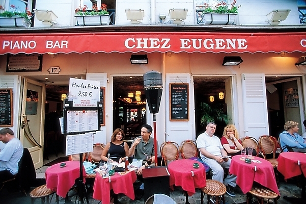 포토 JPG 서양인 해외풍경 도로 자연 거리 사람 풍경 건물 도시풍경 식당 카페 도시 노천카페 카페테리아 시민 도시인 국내포토 외국인 해외 건축물 길 교통시설 상점 생태계 국민 파일형식