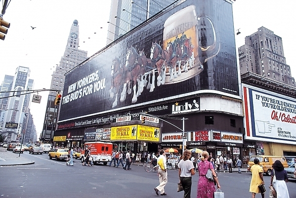 포토 JPG 서양인 해외풍경 해외 도로 여행 자연 거리 사람 풍경 건물 도시풍경 상점 차도 도시 도시인 국내포토 외국인 건축물 길 교통시설 생태계 파일형식