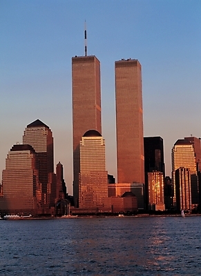 포토 JPG 주간 해외풍경 바다 자연 풍경 빌딩 사람없음 야외 건물 도시 뉴욕 상업시설 국내포토 자연요소 해외 건축물 미국 시설 생태계 상업 파일형식