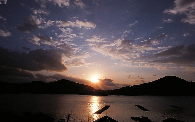 포토 JPG 주간 구름 호수 바다 자연 하늘 산 풍경 사람없음 야외 태양 일출 일몰 새벽 국내포토 자연요소 노을 생태계 파일형식