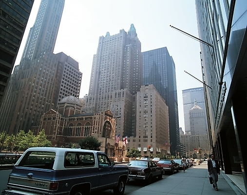 포토 JPG 주간 해외풍경 도로 육상교통 교통 자동차 자연 거리 풍경 빌딩 야외 도시풍경 도시 도심 정차 상업시설 국내포토 자연요소 해외 길 교통수단 교통시설 건물 시설 생태계 상업 파일형식