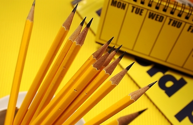 포토 JPG 백그라운드 비즈니스 문구용품 근접촬영 사람없음 필기구 연필 사무용품 달력 계획 오브젝트 국내포토 뷰포인트 컨셉 학용품 파일형식