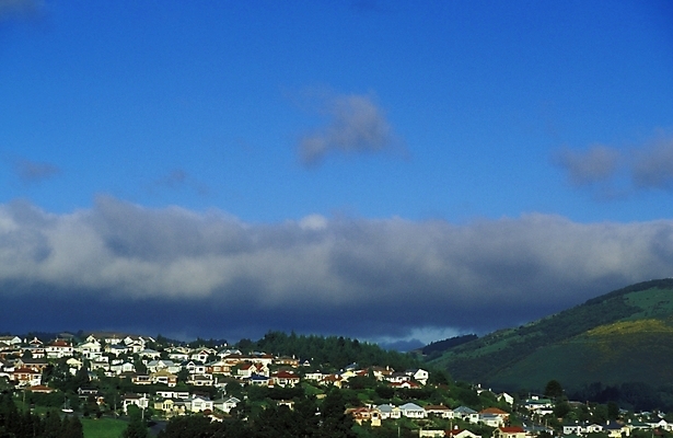 포토 JPG 구름 해외풍경 외국문화 자연 하늘 주택 풍경 사람없음 건물 마을 도시 오세아니아 뉴질랜드 마을전경 국내포토 자연요소 해외 건축물 나라 문화 생태계 파일형식