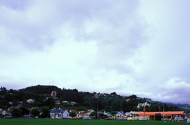 포토 JPG 구름 해외풍경 외국문화 자연 하늘 산 풍경 사람없음 건물 마을 오세아니아 뉴질랜드 마을전경 국내포토 자연요소 해외 건축물 나라 문화 생태계 파일형식