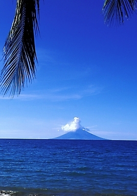 포토 JPG 주간 구름 해외풍경 물결 바다 외국문화 섬 자연 하늘 풍경 사람없음 야외 오세아니아 파푸아뉴기니 국내포토 자연요소 해외 나라 문화 생태계 파일형식