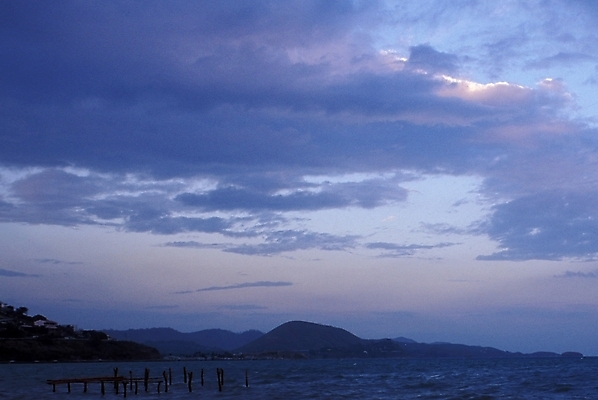 포토 JPG 주간 구름 해외풍경 바다 외국문화 자연 하늘 풍경 사람없음 야외 오세아니아 파푸아뉴기니 국내포토 자연요소 해외 나라 문화 생태계 파일형식