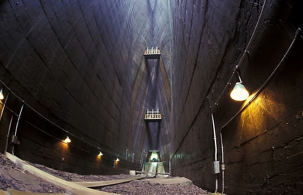 포토 JPG 해외풍경 시설물 건축물 공공시설 현대건축 건축 외국문화 자연 풍경 사람없음 에너지 남아메리카 댐 수력발전댐 수력발전소 파라과이 국내포토 해외 문화 아메리카 시설 생태계 파일형식