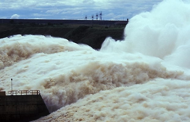 포토 JPG 주간 해외풍경 공공시설 외국문화 자연 풍경 사람없음 야외 물 강 에너지 남아메리카 댐 수력발전댐 수력발전소 파라과이 국내포토 자연요소 해외 문화 아메리카 시설 생태계 파일형식