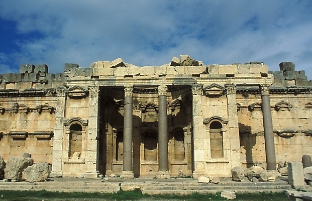 포토 JPG 주간 해외풍경 해외 시설물 건축물 건축 외국문화 여행 고건축 유적 중동 유적지 자연 신전 풍경 사람없음 야외 관광지 문화재 레바논 바알벡신전 국내포토 자연요소 전통 나라 문화 생태계 파일형식