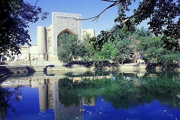 포토 JPG 주간 해외풍경 시설물 건축물 건축 외국문화 여행 고건축 중동 자연 풍경 사람없음 야외 건물 관광지 문화재 연못 사찰 사원 이슬람교 모스크 우즈베키스탄 국내포토 자연요소 해외 나라 종교 문화 비즈니스 종교건축 생태계 중앙아시아 파일형식