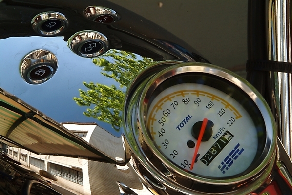 포토 JPG 육상교통 교통 사람없음 오토바이 공구 부속품 산업재료 속도계 국내포토 교통수단 바이크 도구 오브젝트 파일형식