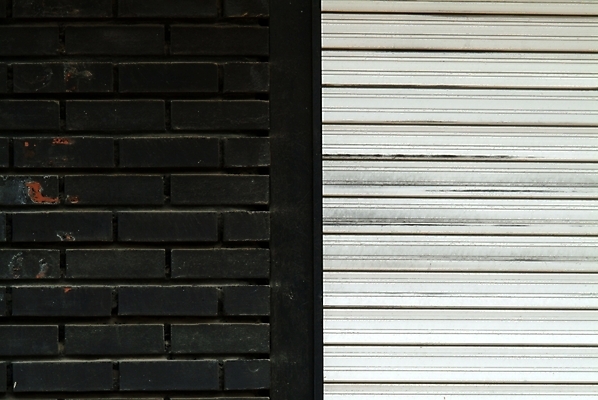 포토 JPG 벽 백그라운드 사람없음 담장 문 벽돌담 셔터 국내포토 벽돌 파일형식