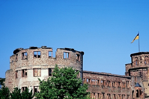 포토 JPG 주간 해외풍경 시설물 건축 유럽 외국문화 여행 고건축 해외건축 유적지 자연 유럽건축 독일 풍경 빌딩 사람없음 야외 건물 관광지 문화재 성 하이델베르크성 상업시설 국내포토 자연요소 해외 건축물 나라 문화 서양건축 시설 생태계 상업 파일형식