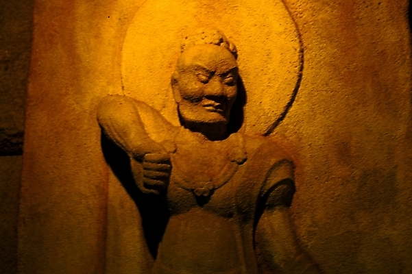 포토 JPG 한국전통 건축 종교 조각 불교 종교용품 종교건축 사람없음 조각상 불상 불교용품 작품 석상 부조 조각_조소 국내포토 전통 한국 미술 조형물 조소 파일형식