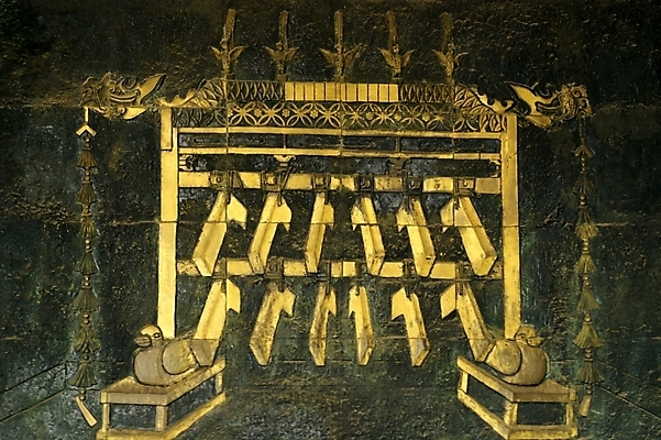 포토 JPG 한국문화 한국전통 전통 악기 음악 조각 외국문화 유적 유물 타악기 국악기 사람없음 예술품 부조 편경 조각_조소 국내포토 동양문화 문화 문화예술 한국 국악 조소 파일형식