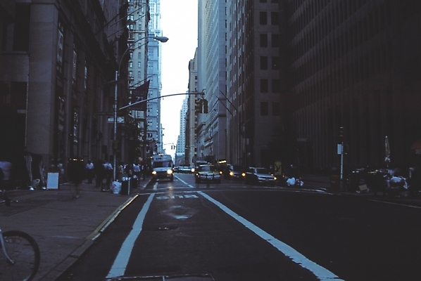 포토 JPG 해외풍경 해외 시설물 현대건축 건축 도로 길 외국문화 해외여행 북아메리카 해외건축 거리 아메리카 빌딩 사람없음 야외 미국 뉴욕 미국문화 상업시설 국내포토 건축물 문화 여행 교통시설 풍경 건물 대륙 시설 서양문화 상업 파일형식