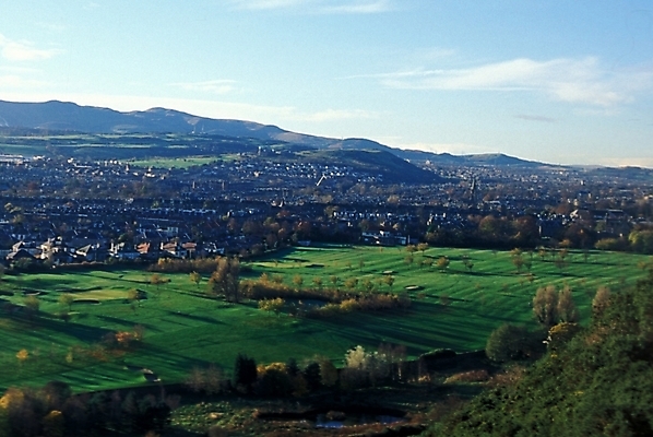 포토 JPG 주간 자연 산 주택 풍경 초원 사람없음 야외 마을 주택단지 국내포토 자연요소 부동산 건물 생태계 파일형식