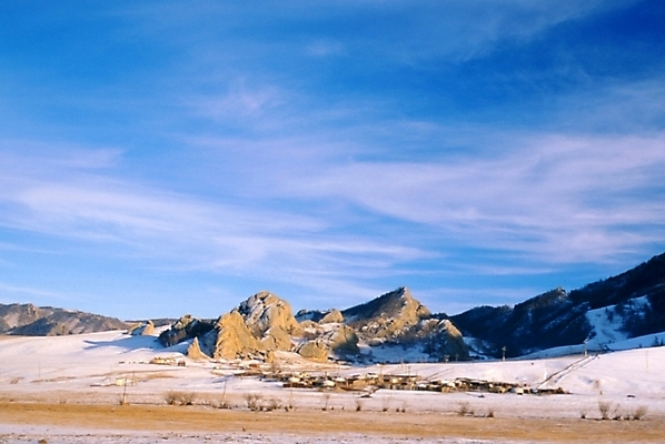 포토 JPG 주간 구름 해외풍경 아시아 외국문화 겨울 자연 하늘 바위산 산 풍경 사람없음 야외 몽골 국내포토 자연요소 해외 계절 나라 문화 돌산 생태계 파일형식