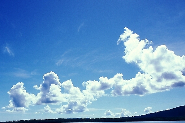 포토 JPG 주간 구름 해외풍경 외국문화 배경화면 백그라운드 자연 하늘 산 풍경 사람없음 야외 오세아니아 파푸아뉴기니 국내포토 자연요소 해외 나라 문화 생태계 파일형식