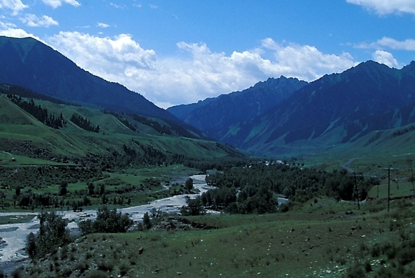 포토 JPG 주간 구름 해외풍경 자연 하늘 산 풍경 초원 사람없음 야외 강 강줄기 국내포토 자연요소 해외 생태계 파일형식