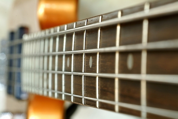 포토 JPG 악기 음악 현악기 근접촬영 사람없음 기타 기타줄 네크 국내포토 줄 뷰포인트 문화예술 파일형식