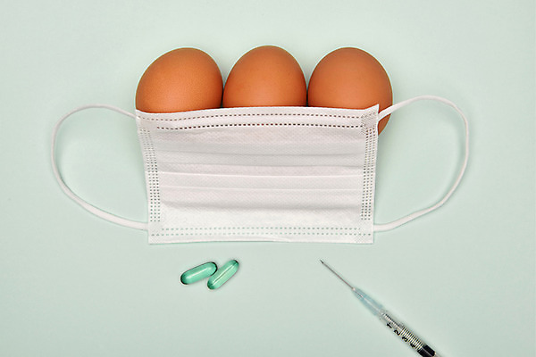 포토 JPG 스튜디오촬영 실내 건강 주사기 마스크 근접촬영 사람없음 하이앵글 알약 약 건강관리 계란 세개 바이러스 오브젝트 예방 감기약 면역력 민트색 백신 예방접종 전염병 조류독감 플랫레이 국내포토 뷰포인트 컬러 의학 의료기기 관리 3 내부 알 플랫 질병 접종 파일형식