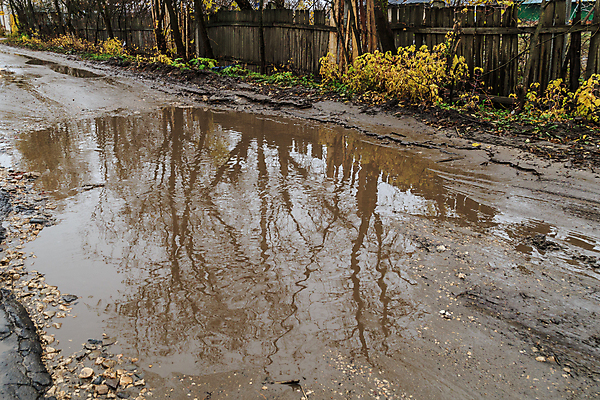 포토 JPG 해외이미지 도로 모래 잎 잔디 사람없음 물 흙 가을 도시 보행자 위험 가난 바퀴자국 통로 러시아 점토 진흙 나쁜 깨짐 러시아인 생태학 소름 해외포토 자연요소 서양인 식물 계절 교육 감정 유럽 길 컨셉 교통시설 자국 파일형식 이미지허브