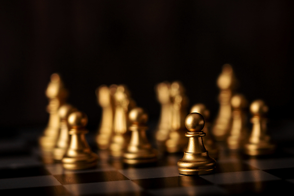 포토 JPG 해외이미지 직업 스포츠 조각 컨셉 비즈니스 놀이 성공 설계 기술 경기 취미 사람없음 경쟁 도전 게임 체스 선택 계획 위험 대표 왕 충돌 리더 싸움 패배 체스판 전략 단계 여왕 경영 마케팅 방법 줄서기 지능 해외포토 모션 파일형식 이미지허브