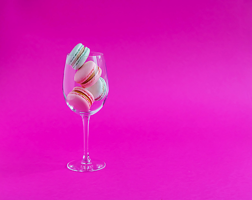 포토 JPG 해외이미지 전통 안경 분홍색 백그라운드 패턴 와인잔 유리 휴가 디저트 건강 사탕 선물 사랑 미술 사람없음 초록색 빛 컬러풀 쿠키 과자 축하 신선 신용카드 생일 우아함 달콤 맛 부드러움 마카롱 프랑스어 파스텔톤 페스츄리 스타일 카피스페이스 미니멀 해외포토 문자 잡화 기념일 감정 음식 빵 컬러 컨셉 무늬 술잔 재질 문화예술 금융 공백 감각 파일형식 이미지허브