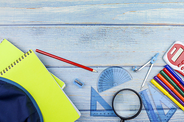 포토 JPG 해외이미지 학생 디자인 교육 종이 어린이 백그라운드 컨셉 다이어트 가방 비즈니스 포장 배낭 학교 탁자 문구용품 사람없음 목재 책 초록색 파란색 스터디 상자 컬러풀 사무실 연필 우주 쪽지 공책 공백 장비 에너지 흰색 신선 업무 플랫 정상 책상 오브젝트 신학기 유기농 위치 점심식사 해외포토 나무 웰빙 잡화 컬러 가구 재료 학용품 건강 사람 학습 필기구 식사 작업 파일형식 이미지허브