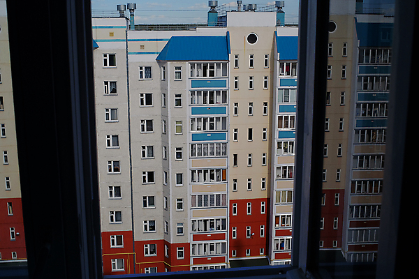 포토 JPG 해외이미지 외관 산업 벽 건축양식 창문 새로움 아파트 주택 프레임 외벽 사람없음 건물 파란색 컬러풀 탑 고층빌딩 줄무늬 블록 발코니 도시 판넬 질감 패널 콘크리트 해외포토 건축물 건축 컬러 컨셉 무늬 빌딩 파일형식 이미지허브